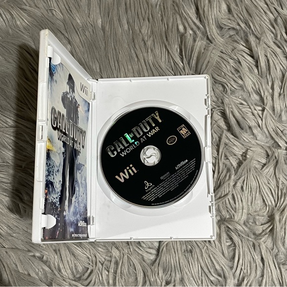 Bundle Call of Duty World at War & Call of Duty Black Ops Wii game - Picture 3 of 4